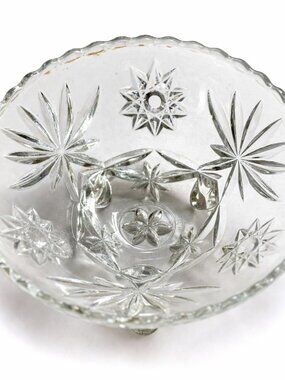 SE-06-Elegant vintage pressed glass bowl featuring a starburst and floral patter